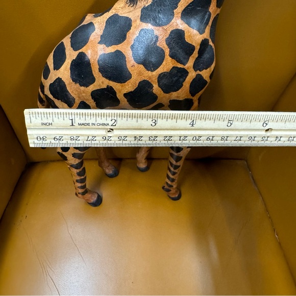 Vintage 1970s Tooled Leather Giraffe Figure Animal Safari Africa Brown - Picture 12 of 12